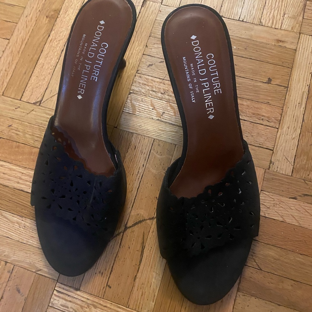 Donald J. Pliner Women's Black Cutout Mules